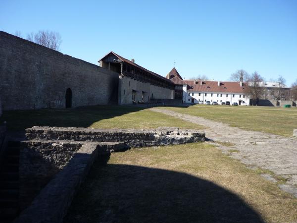 Castell Resoran nádvoří